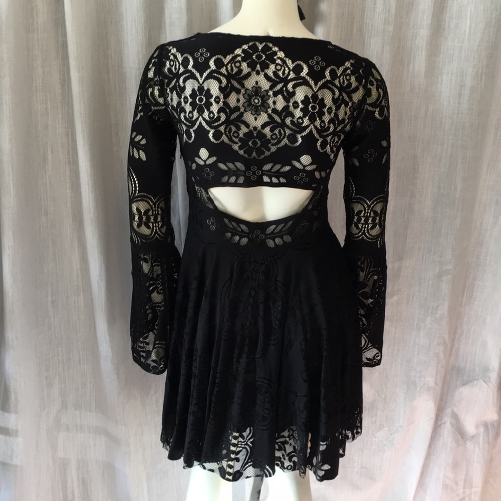 New Free People black lace “lovers folk song” split sleeve mini dress size 0